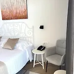 아파트호텔 Stella's Beachfront - - Free Parking 스플리트