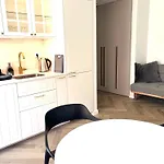 Stella's Beachfront - - Free Parking 3* 스플리트