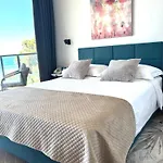 Stella's Beachfront - - Free Parking 3* 스플리트