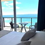 Stella's Beachfront - - Free Parking 아파트호텔 스플리트