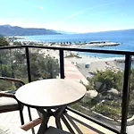 아파트호텔 Stella's Beachfront - - Free Parking 스플리트