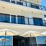 Stella's Beachfront - - Free Parking 3* 스플리트