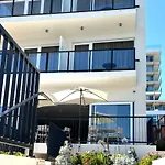 Stella's Beachfront - - Free Parking 아파트호텔 스플리트