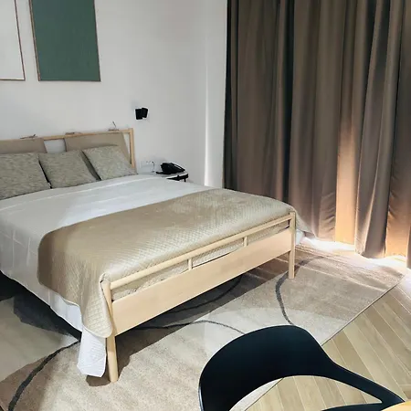 Appart hôtel Stella's Beachfront - - Free Parking