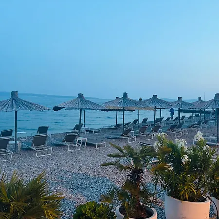 Stella'S Beachfront Aparthotel Spalato