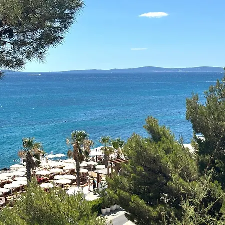 Stella's Beachfront - - Free Parking 3*