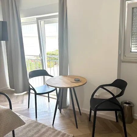 Stella's Beachfront - - Free Parking Appart hôtel