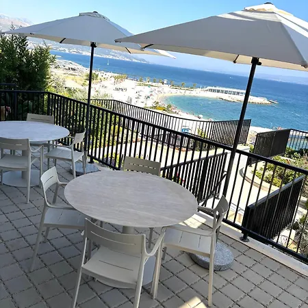 Stella'S Beachfront Aparthotel