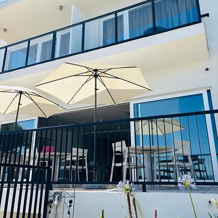 Stella's Beachfront - - Free Parking Appart hôtel Split