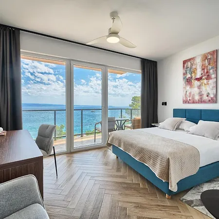 Appart hôtel Stella's Beachfront - - Free Parking