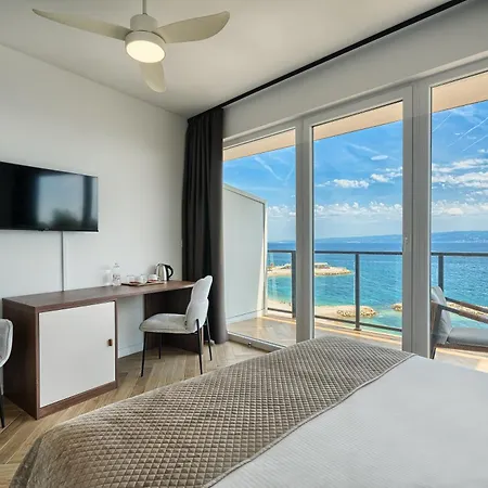 Stella's Beachfront - - Free Parking 3*