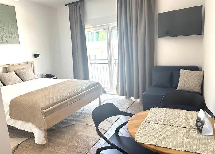 Stella's Beachfront Apartmanhotel 3*