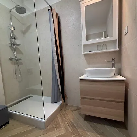 Stella's Beachfront アパートホテル