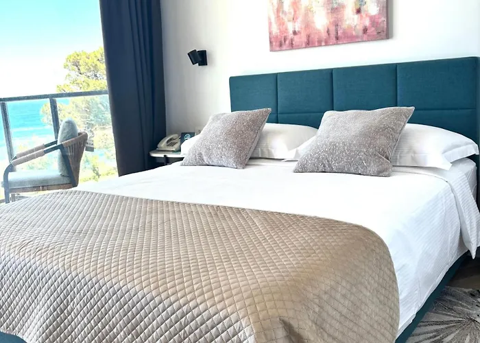 Stella's Beachfront 3* سبليت